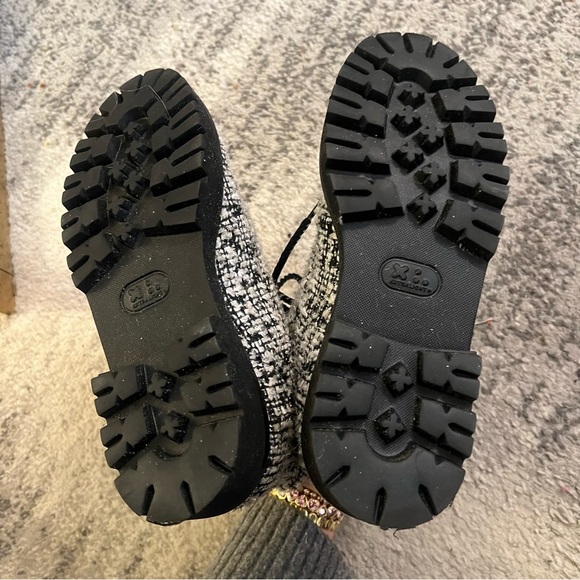 Montelliana Tweed Boots - Picture 5 of 13